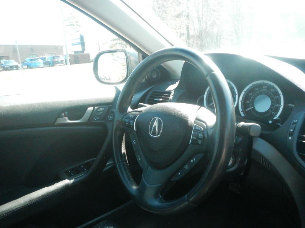 Acura TSX V6 5-Speed AT 2010