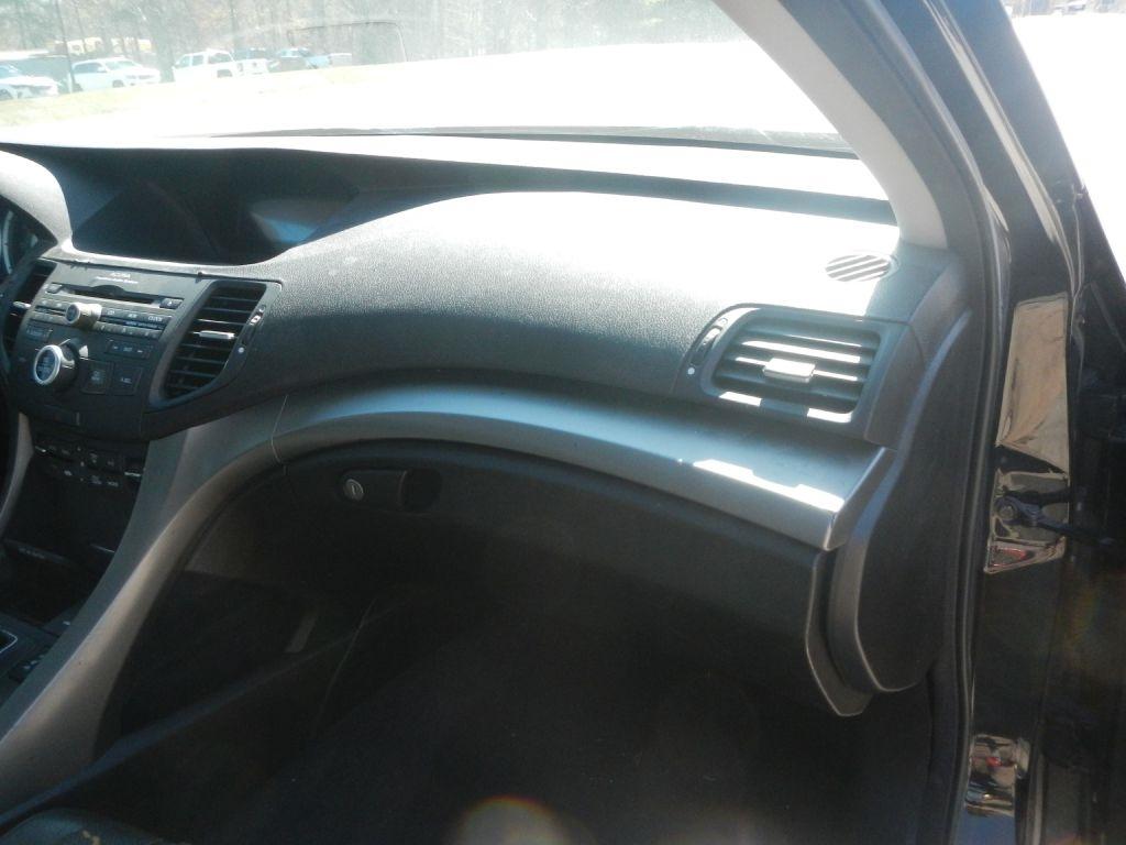 Acura TSX V6 5-Speed AT 2010