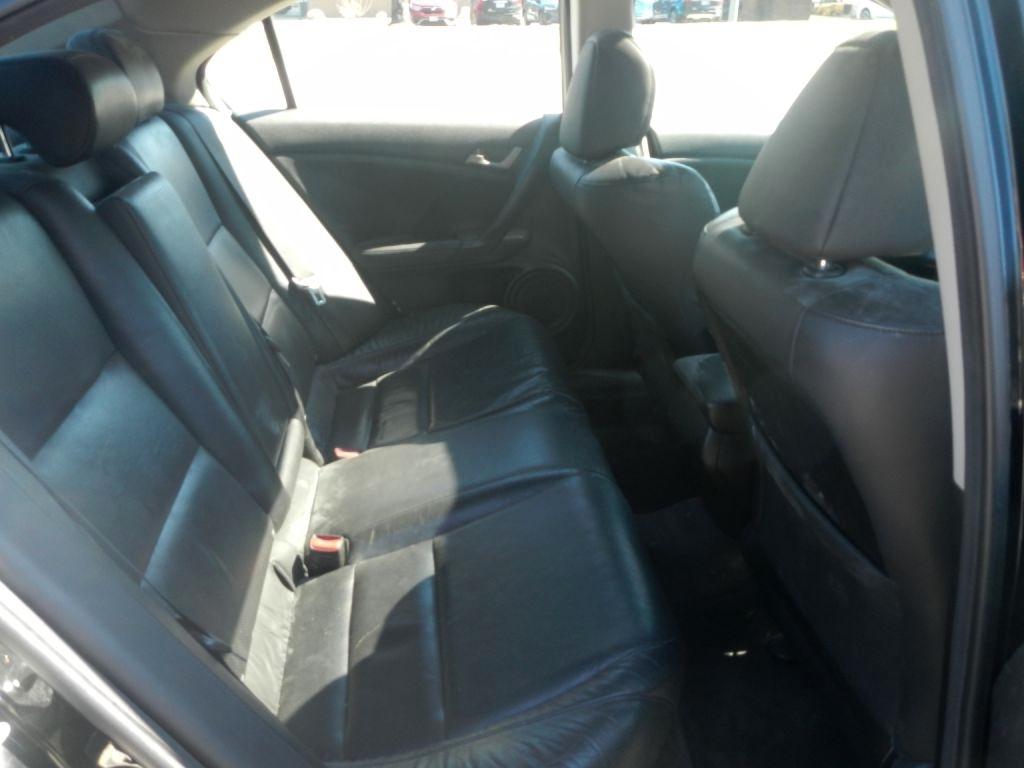 Acura TSX V6 5-Speed AT 2010