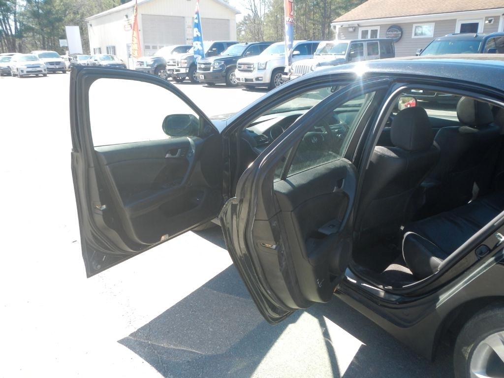 Acura TSX V6 5-Speed AT 2010