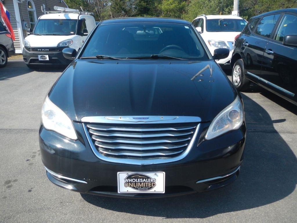 Chrysler 200 LX 2012