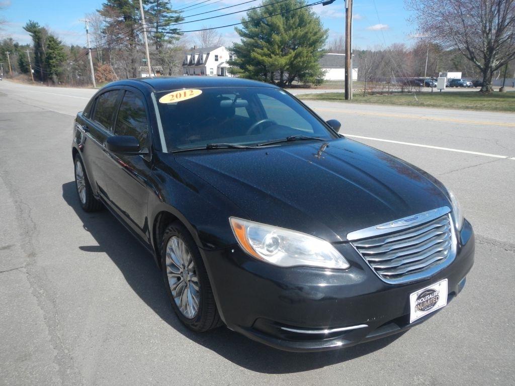 Chrysler 200 LX 2012