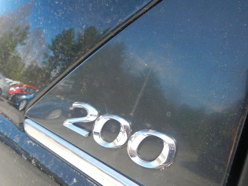 Chrysler 200 LX 2012