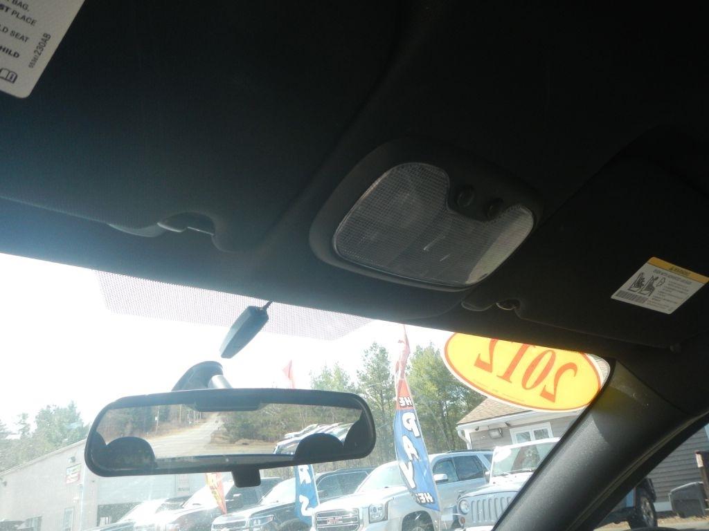 Chrysler 200 LX 2012