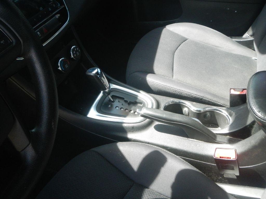 Chrysler 200 LX 2012