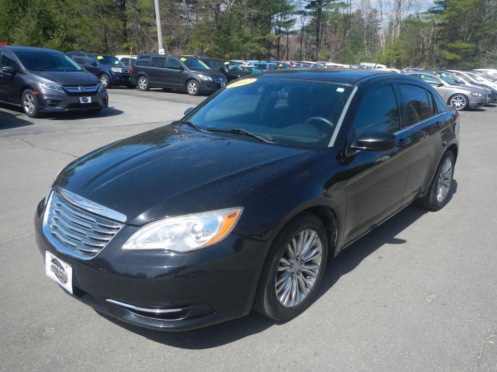Chrysler 200 LX 2012