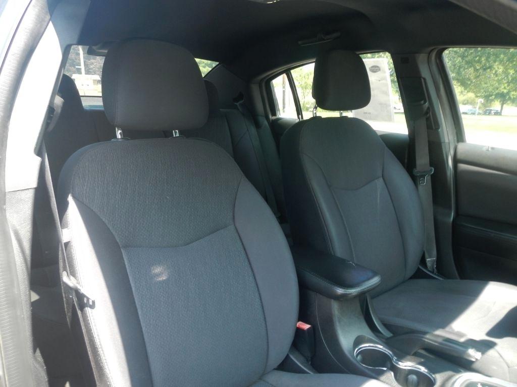 Chrysler 200 LX 2012