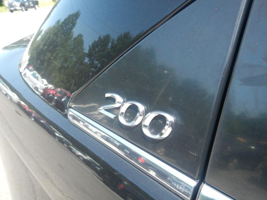 Chrysler 200 LX 2012