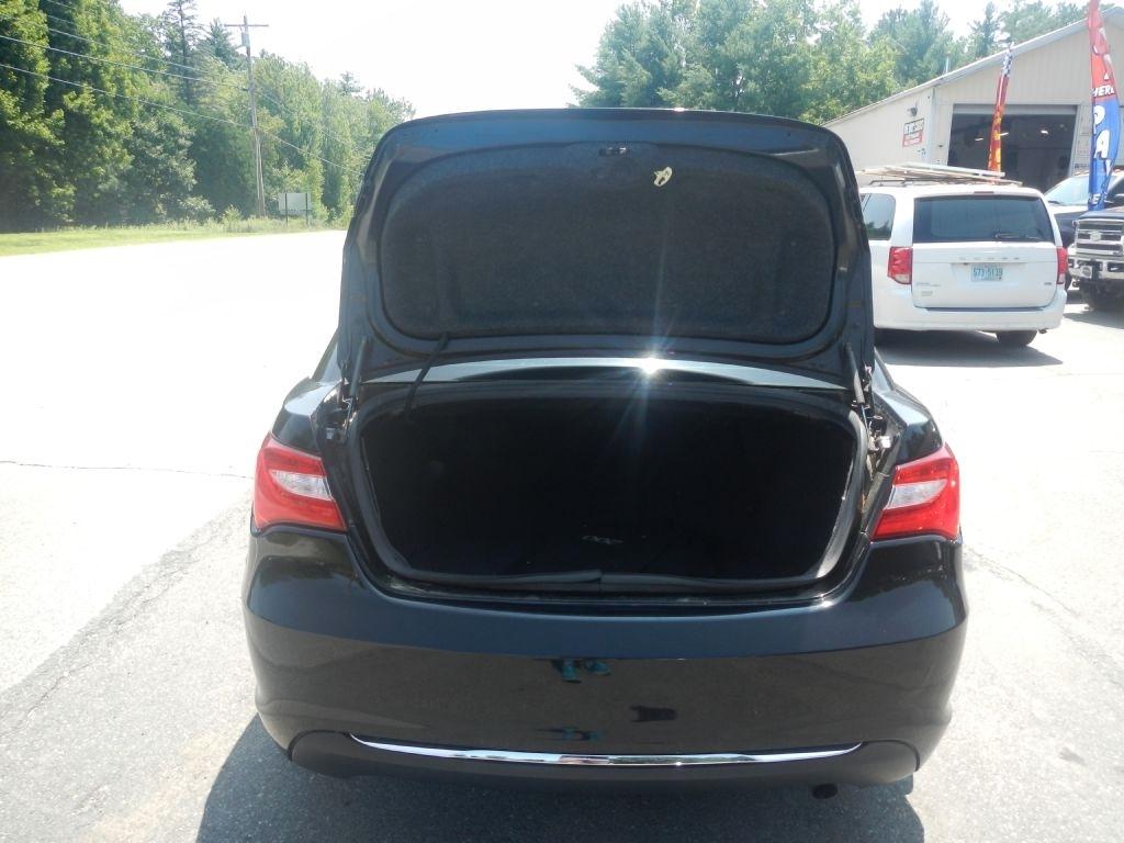 Chrysler 200 LX 2012