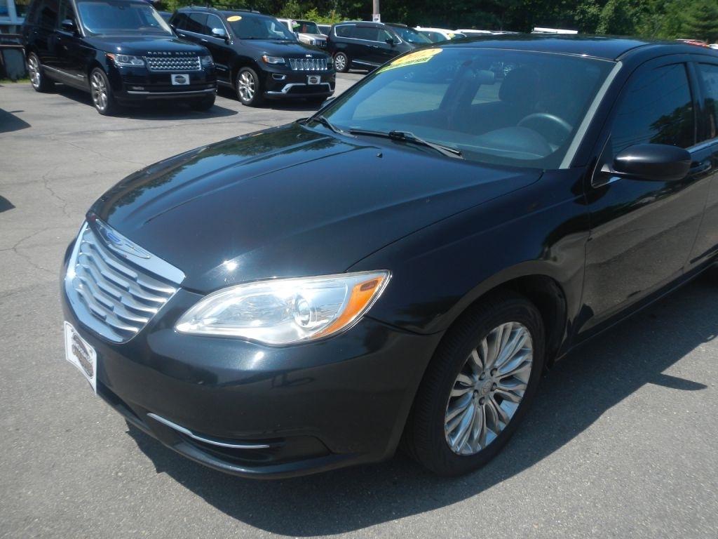 Chrysler 200 LX 2012