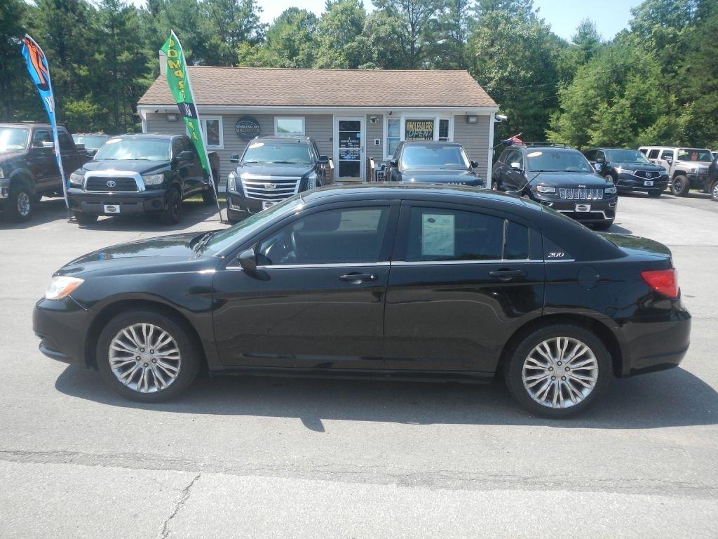Chrysler 200 LX 2012