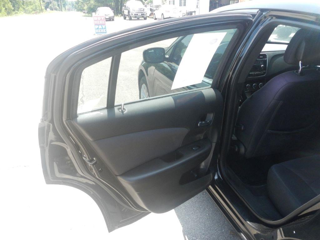 Chrysler 200 LX 2012
