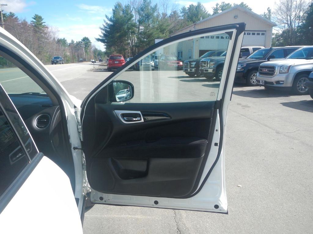 Nissan Pathfinder S 4WD 2016