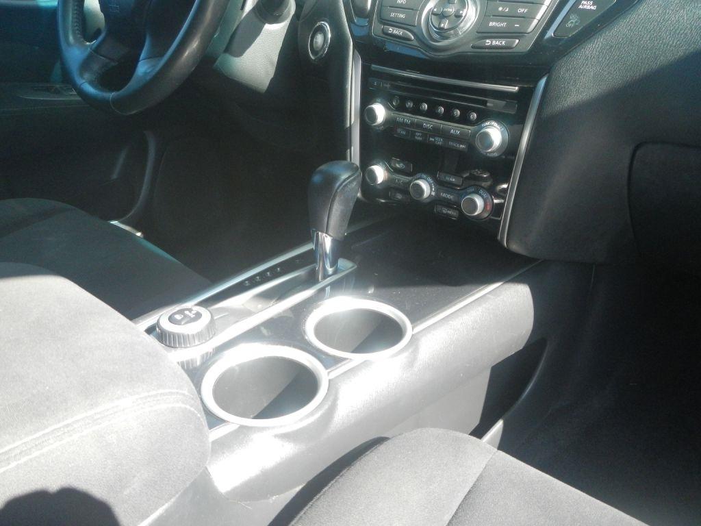 Nissan Pathfinder S 4WD 2016