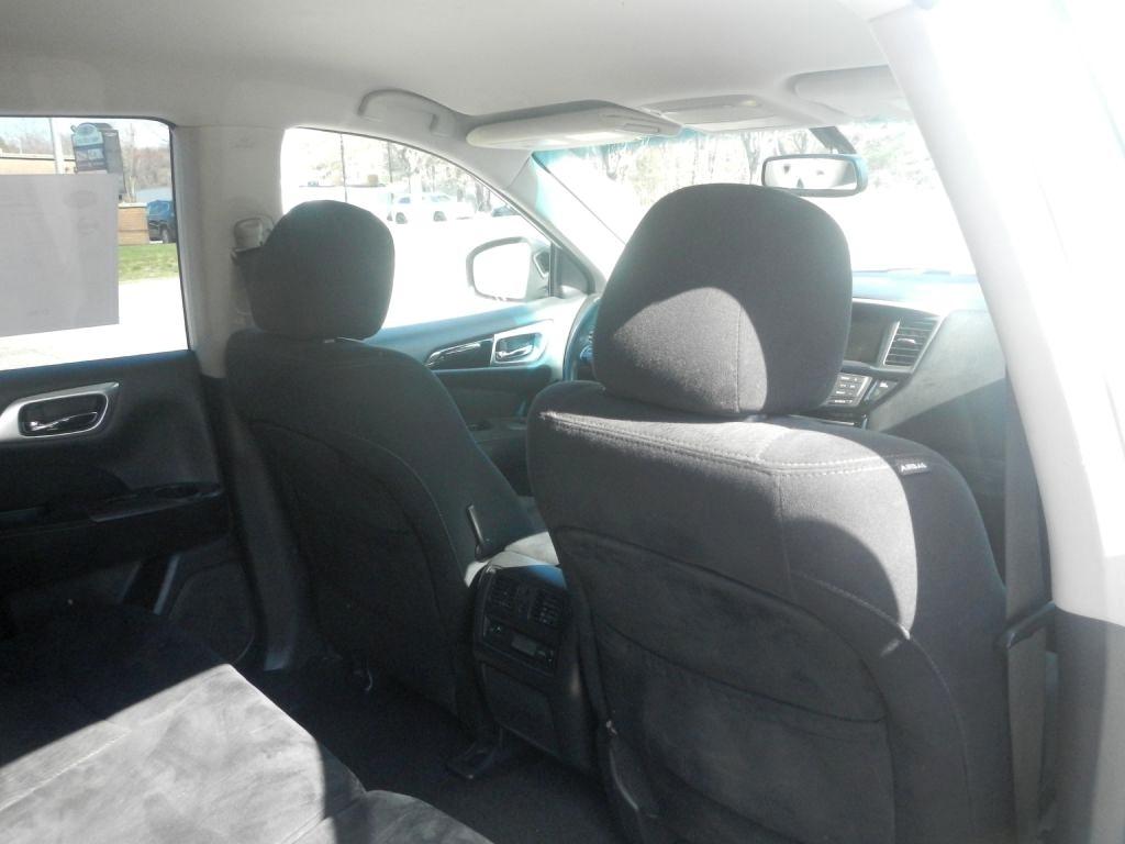 Nissan Pathfinder S 4WD 2016