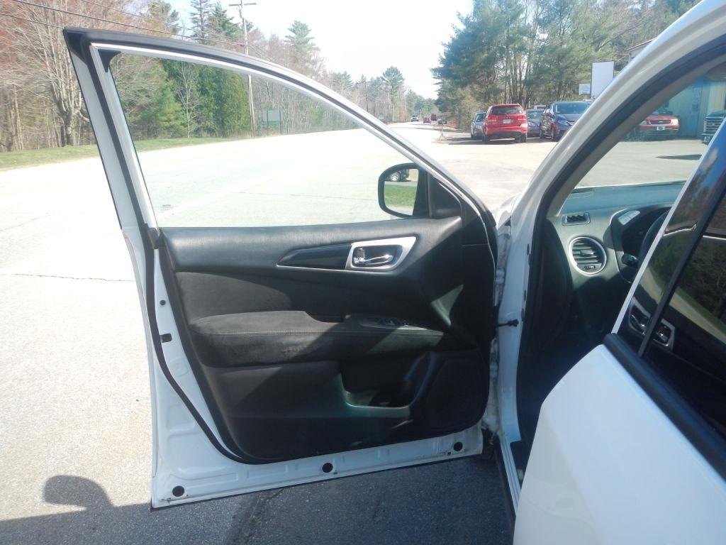 Nissan Pathfinder S 4WD 2016