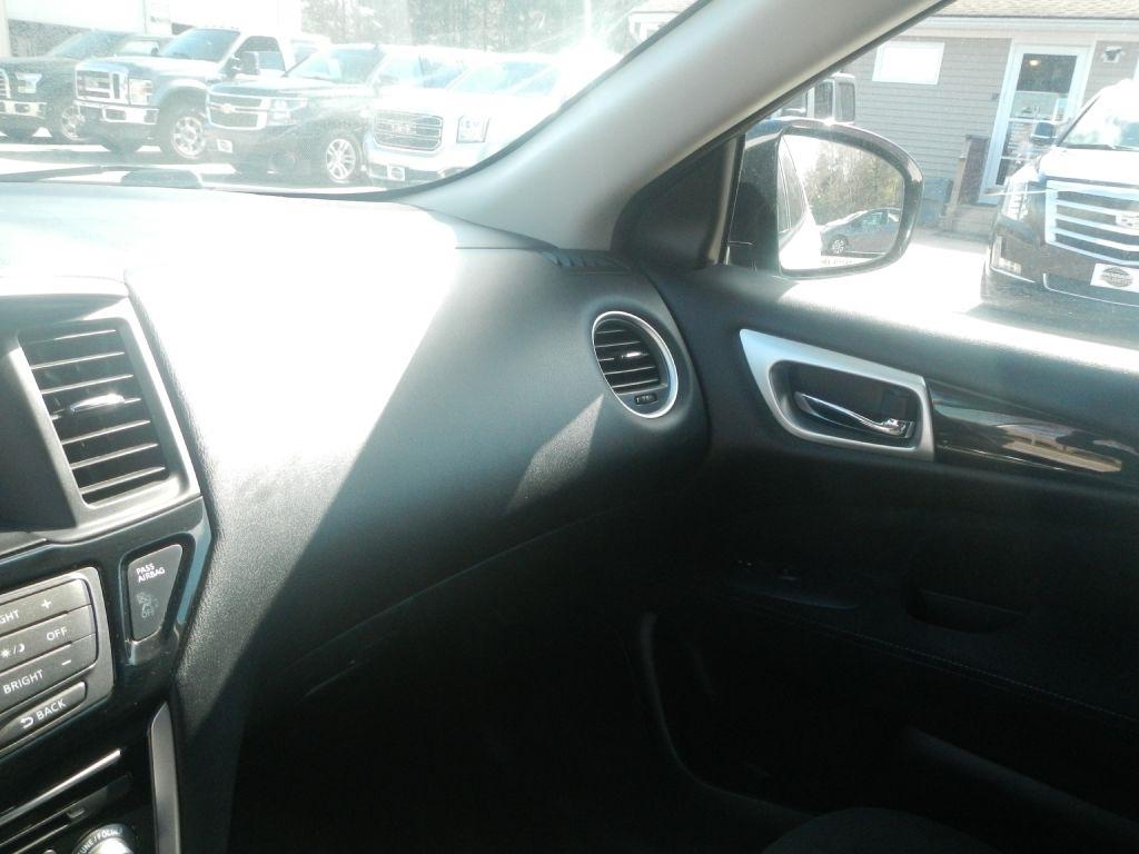 Nissan Pathfinder S 4WD 2016