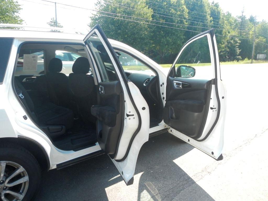 Nissan Pathfinder S 4WD 2016