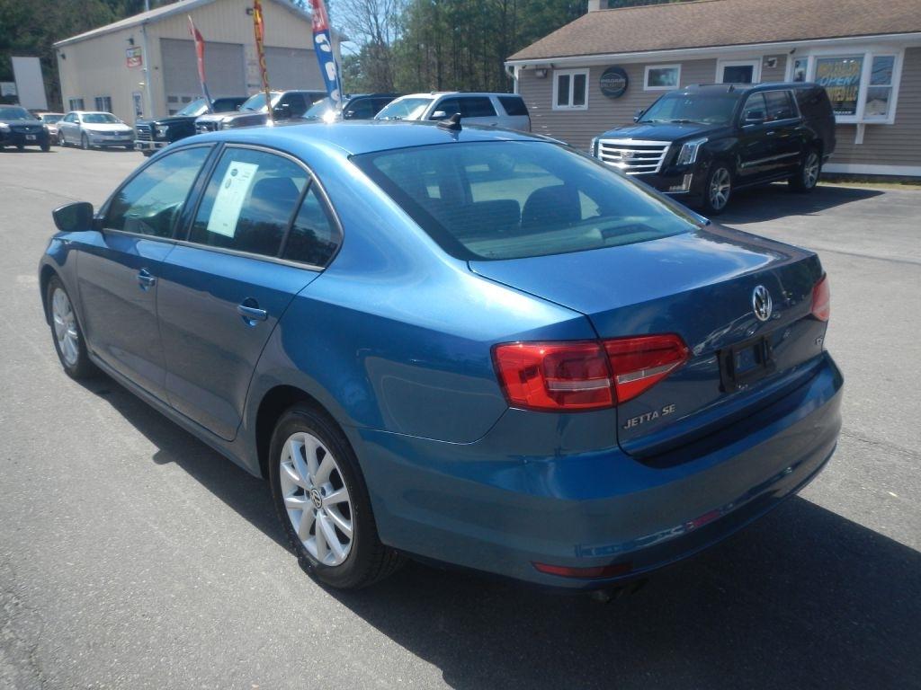 Volkswagen Jetta SE 6A 2015