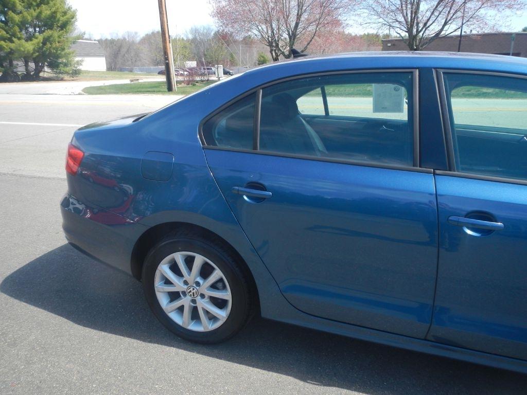 Volkswagen Jetta SE 6A 2015