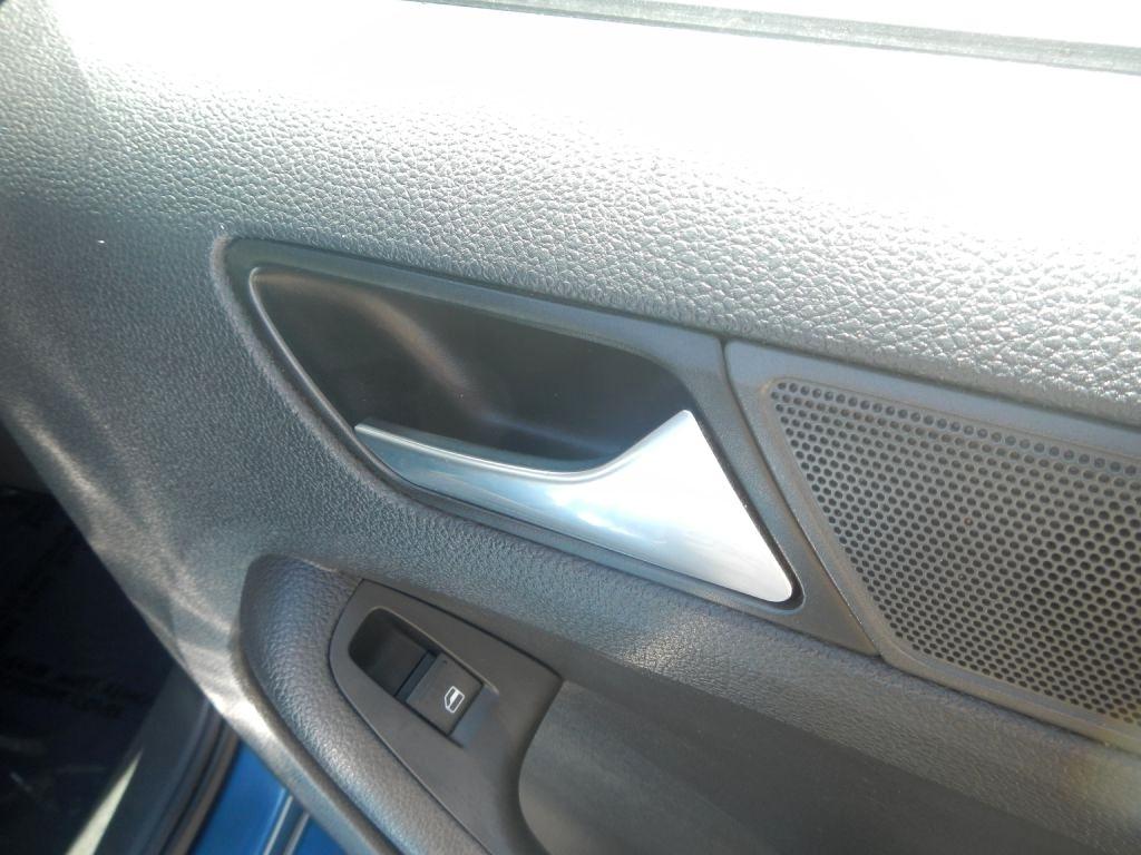 Volkswagen Jetta SE 6A 2015