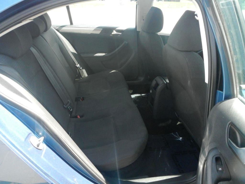 Volkswagen Jetta SE 6A 2015