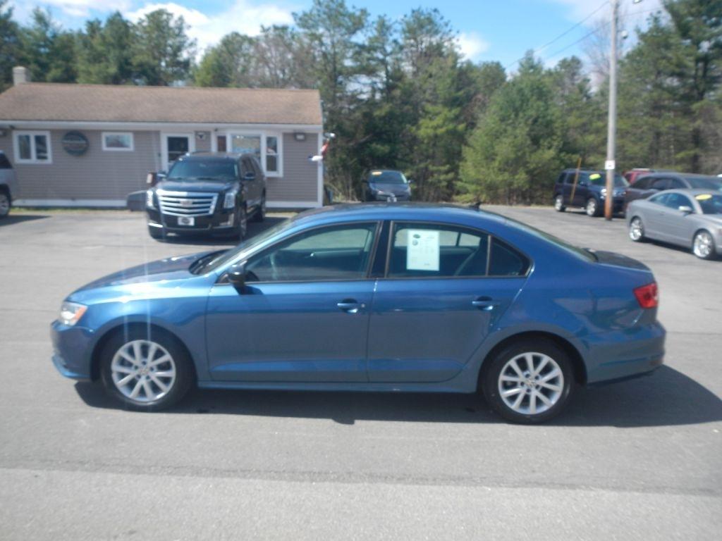 Volkswagen Jetta SE 6A 2015