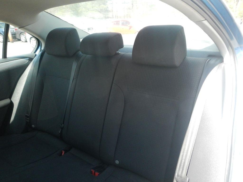 Volkswagen Jetta SE 6A 2015