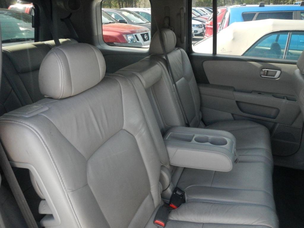 Honda Pilot EX-L 4WD 5-Spd AT with Navigation 2011