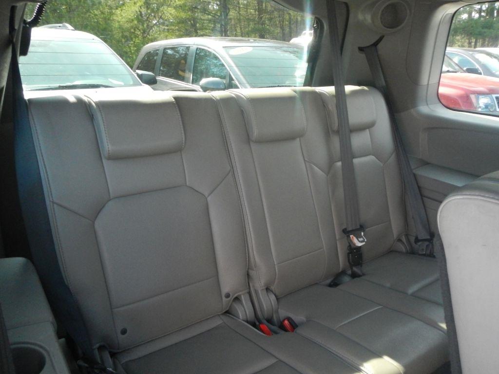 Honda Pilot EX-L 4WD 5-Spd AT with Navigation 2011