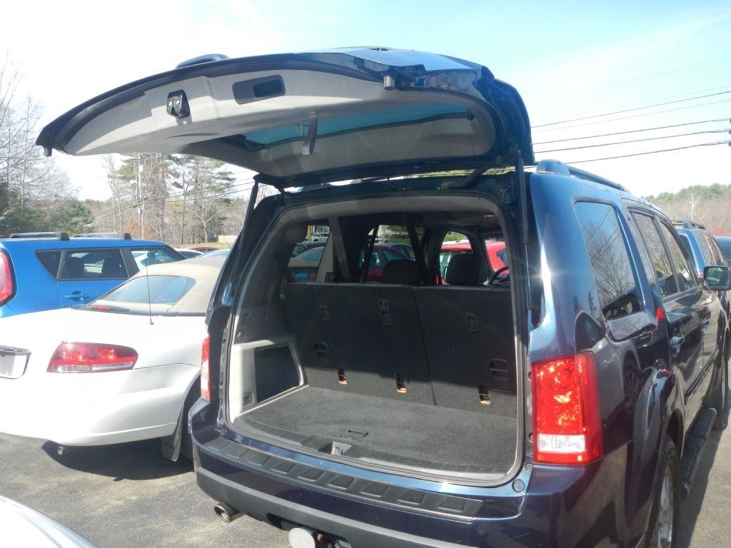 Honda Pilot EX-L 4WD 5-Spd AT with Navigation 2011