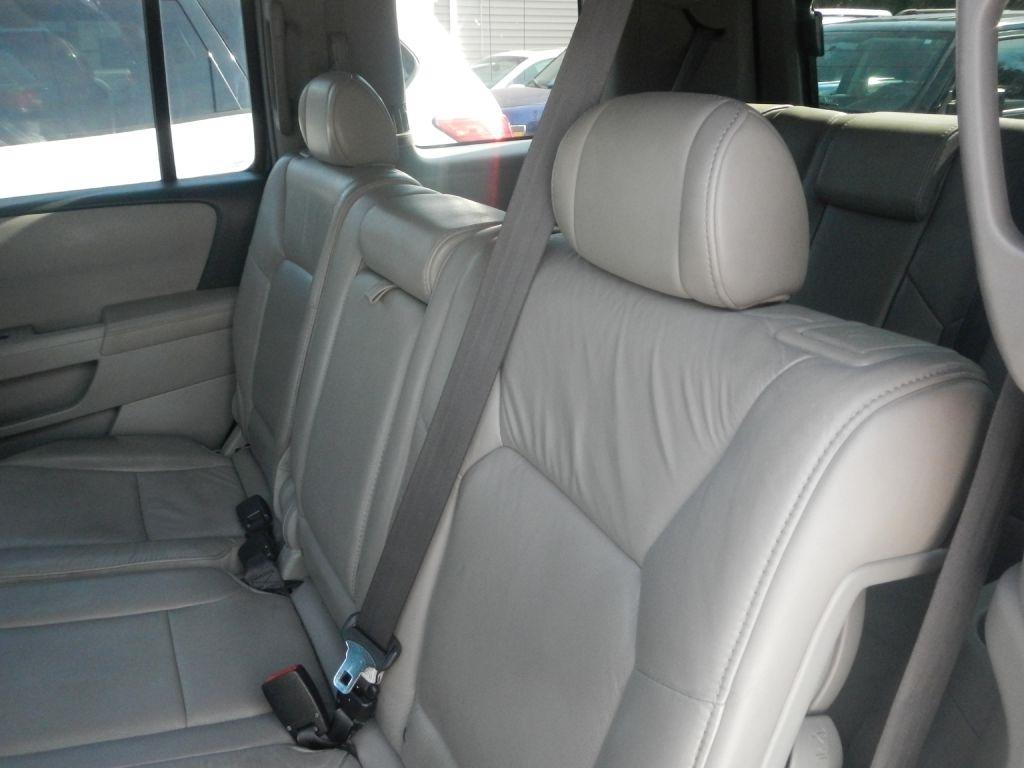 Honda Pilot EX-L 4WD 5-Spd AT with Navigation 2011