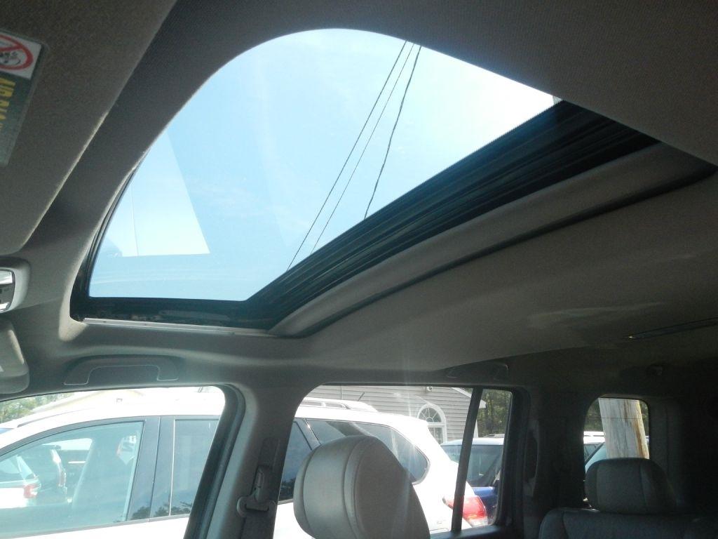 Honda Pilot EX-L 4WD 5-Spd AT with Navigation 2011