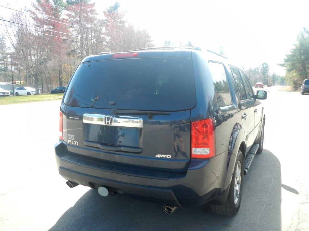 Honda Pilot EX-L 4WD 5-Spd AT with Navigation 2011