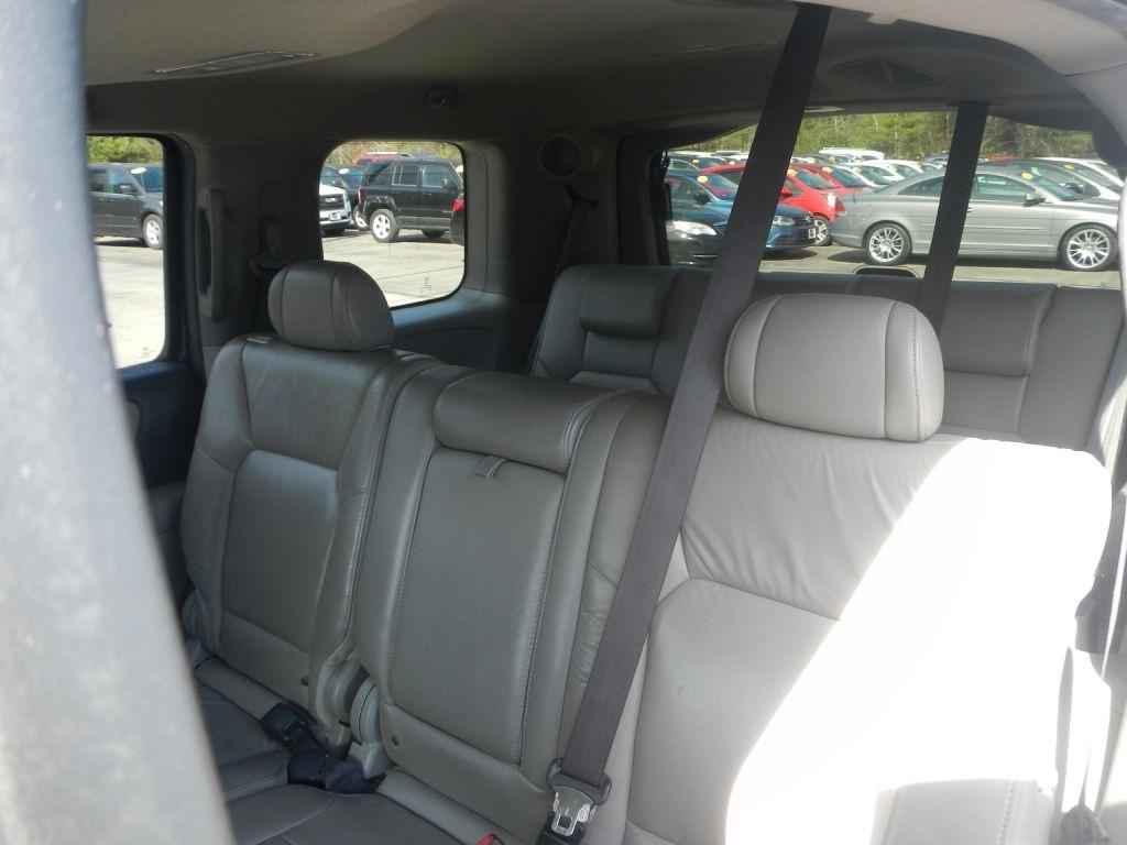 Honda Pilot EX-L 4WD 5-Spd AT with Navigation 2011