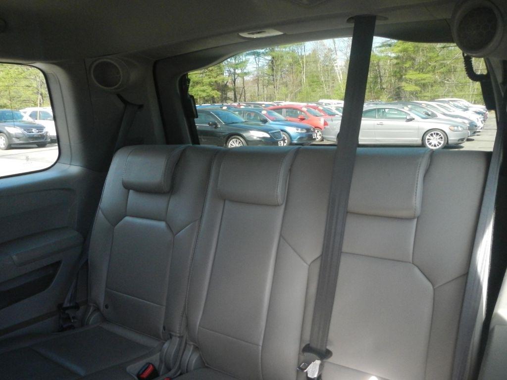 Honda Pilot EX-L 4WD 5-Spd AT with Navigation 2011