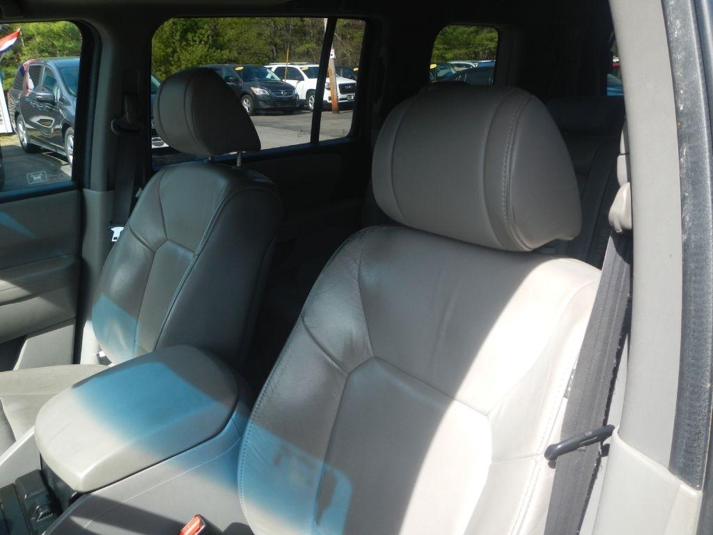 Honda Pilot EX-L 4WD 5-Spd AT with Navigation 2011