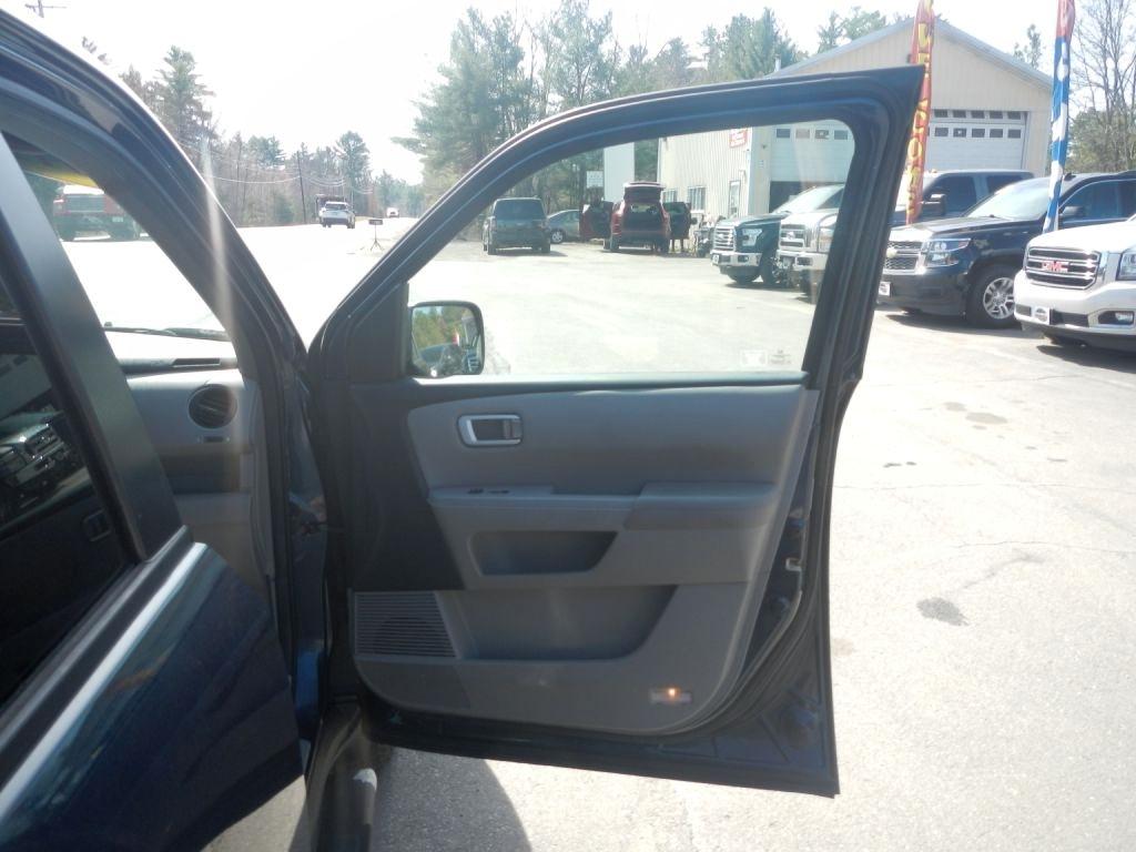 Honda Pilot EX-L 4WD 5-Spd AT with Navigation 2011