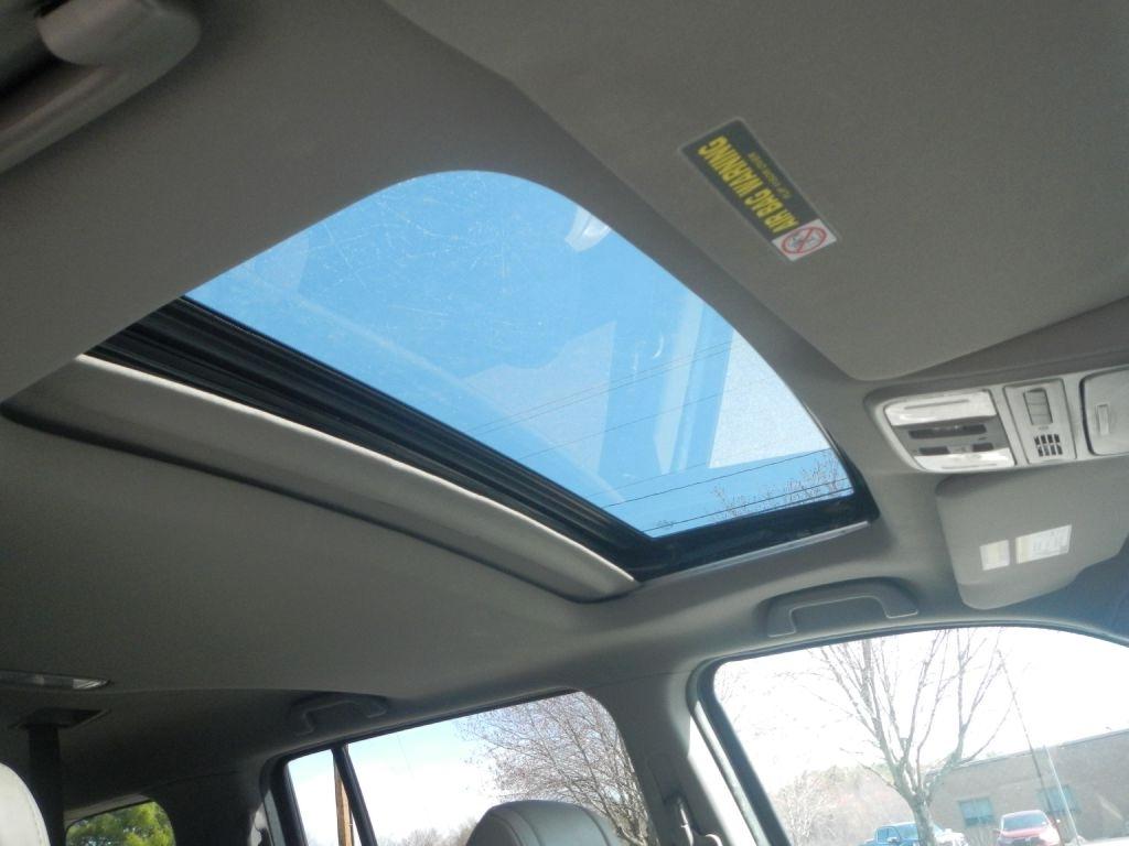 Honda Pilot EX-L 4WD 5-Spd AT with Navigation 2011