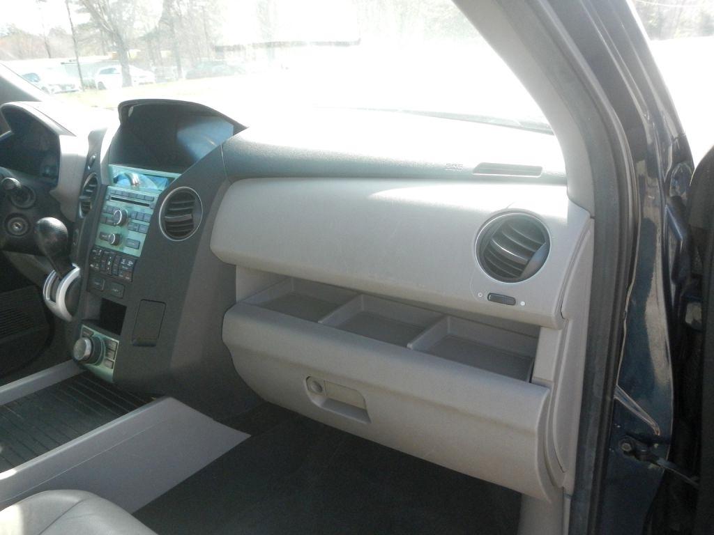 Honda Pilot EX-L 4WD 5-Spd AT with Navigation 2011