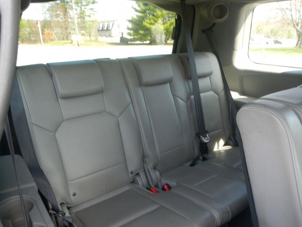 Honda Pilot EX-L 4WD 5-Spd AT with Navigation 2011