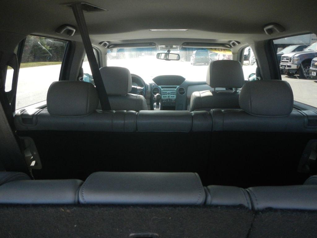 Honda Pilot EX-L 4WD 5-Spd AT with Navigation 2011