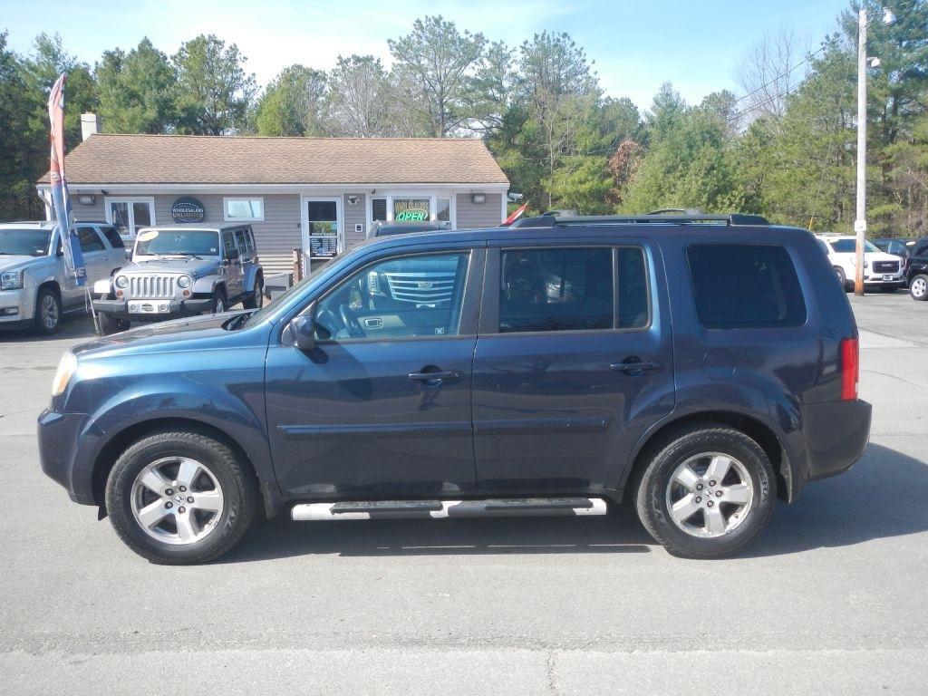 Honda Pilot EX-L 4WD 5-Spd AT with Navigation 2011