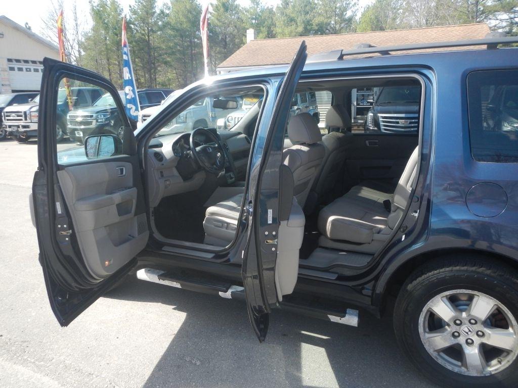 Honda Pilot EX-L 4WD 5-Spd AT with Navigation 2011