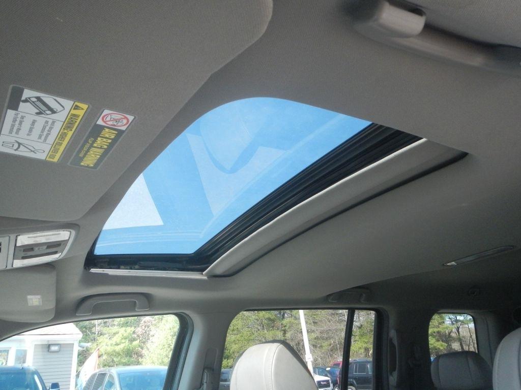 Honda Pilot EX-L 4WD 5-Spd AT with Navigation 2011