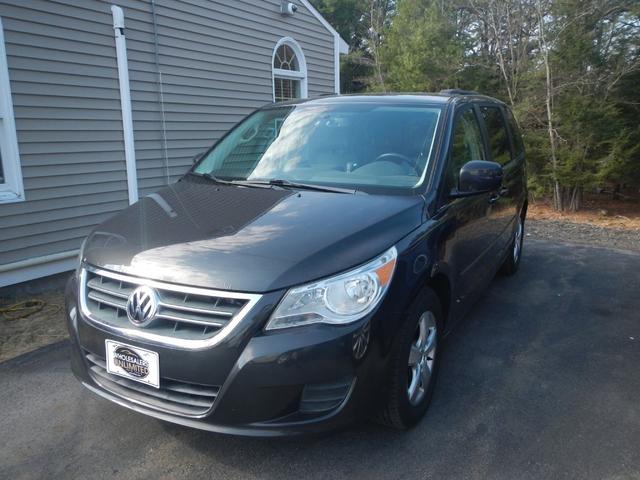 Gray 2011 Volkswagen Routan SE Minivan Front-Wheel Drive Automatic