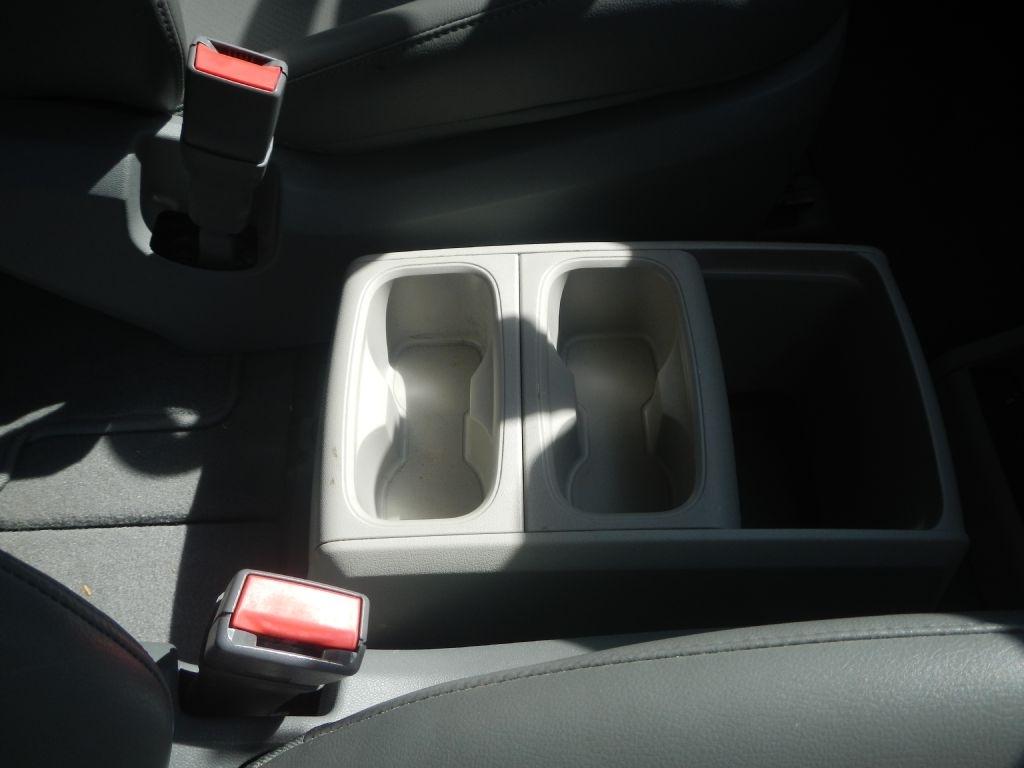 Volkswagen Routan SE 2011