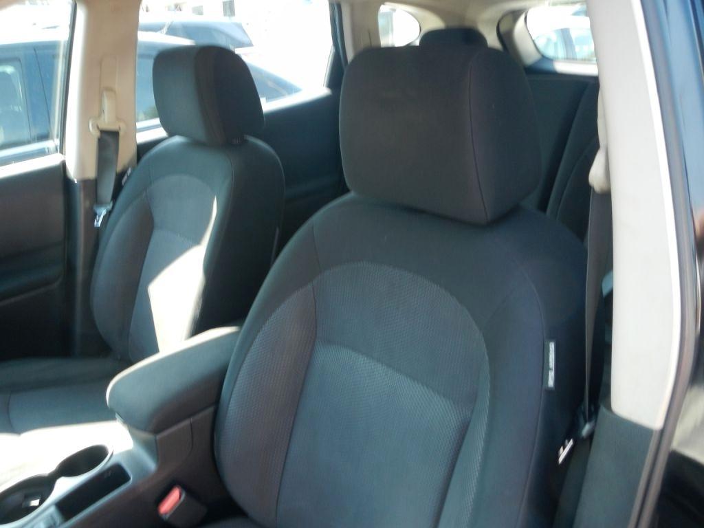 Nissan Rogue S AWD 2012