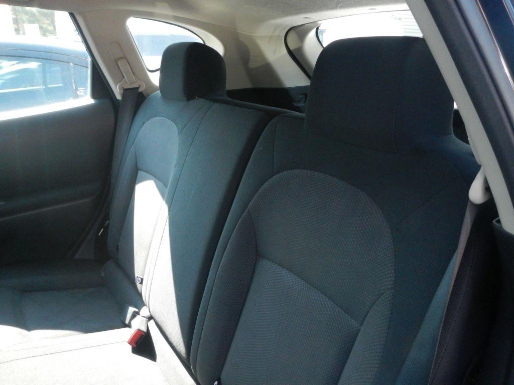 Nissan Rogue S AWD 2012