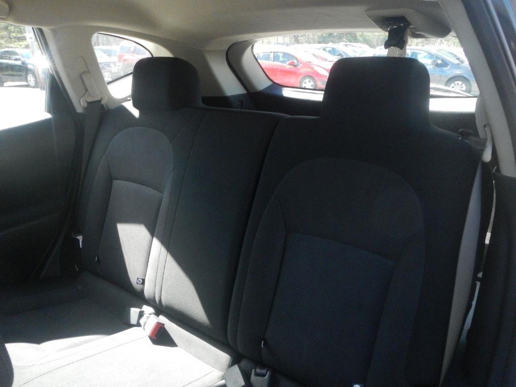 Nissan Rogue S AWD 2012